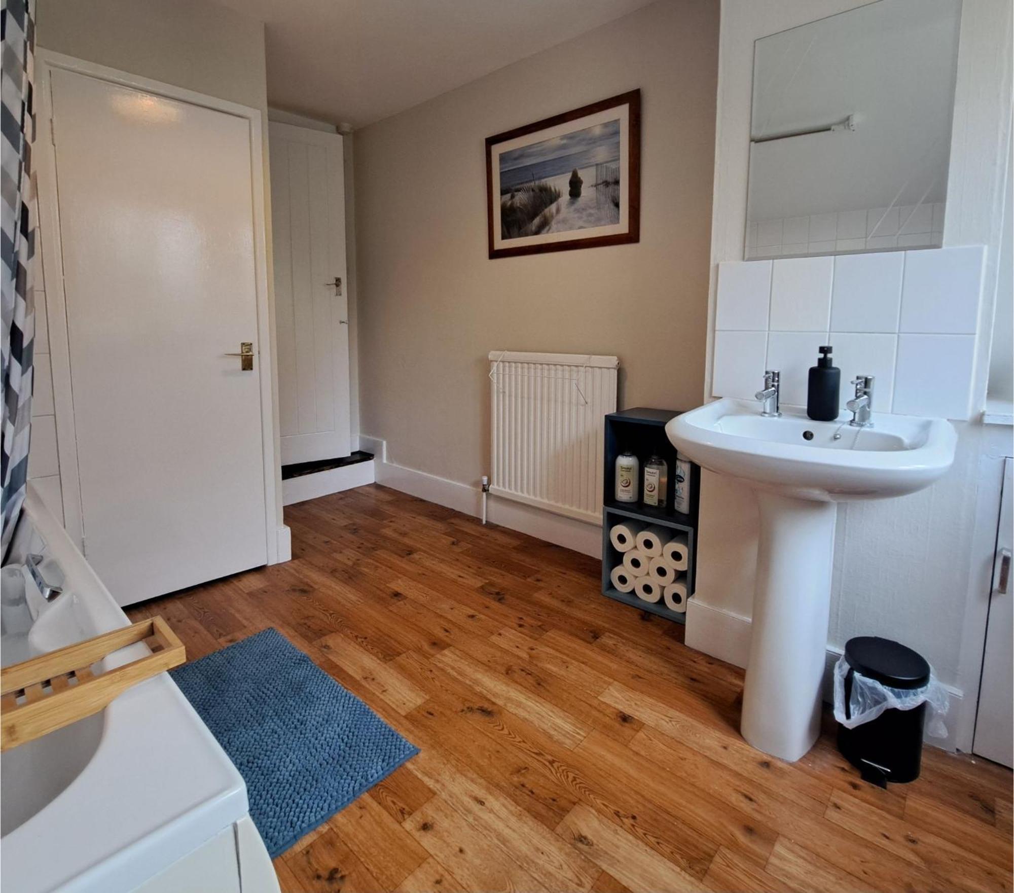 Generous 3 Bed In The Heart Of The Village Huntingdon Bagian luar foto