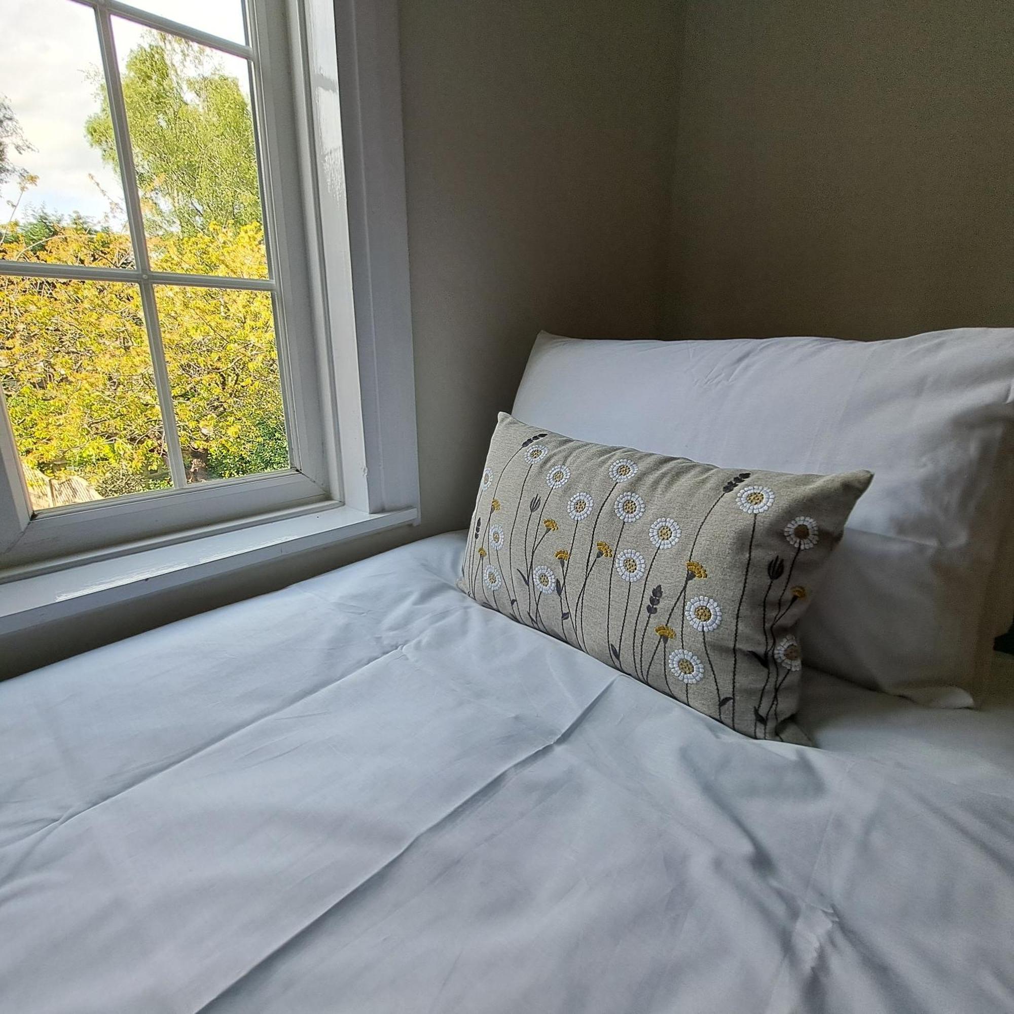 Generous 3 Bed In The Heart Of The Village Huntingdon Bagian luar foto