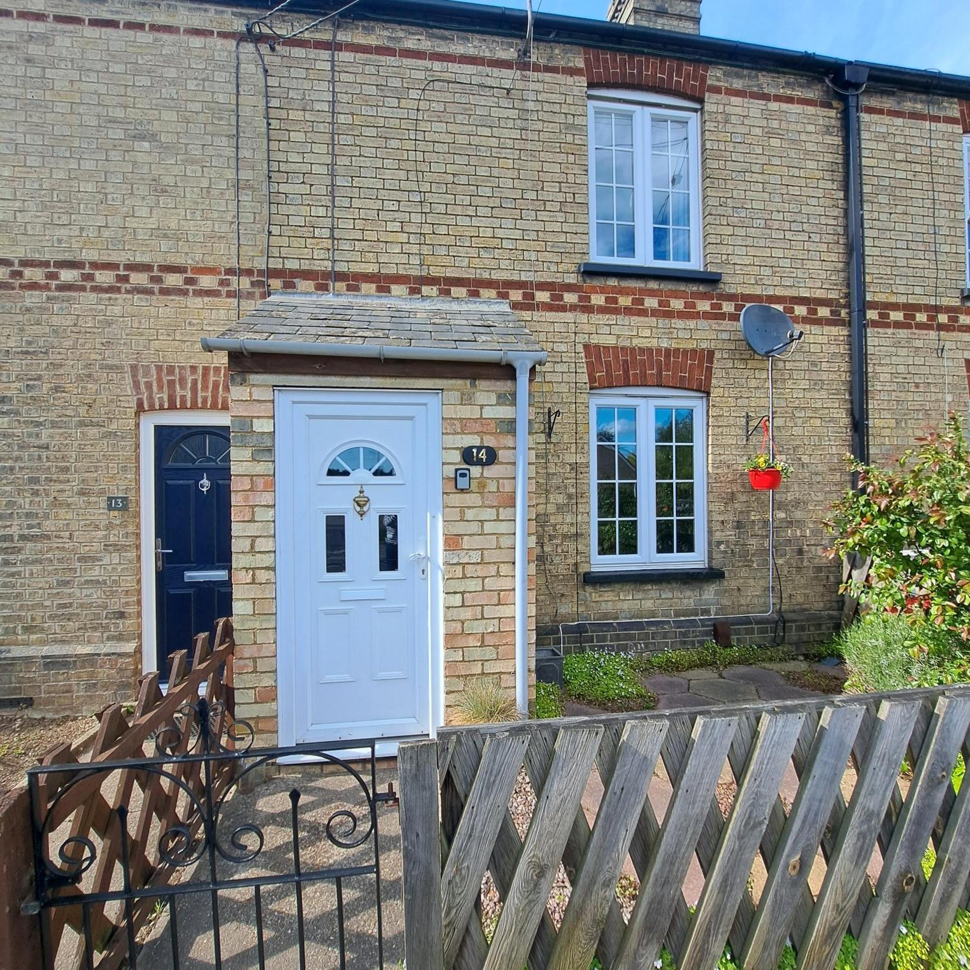 Generous 3 Bed In The Heart Of The Village Huntingdon Bagian luar foto