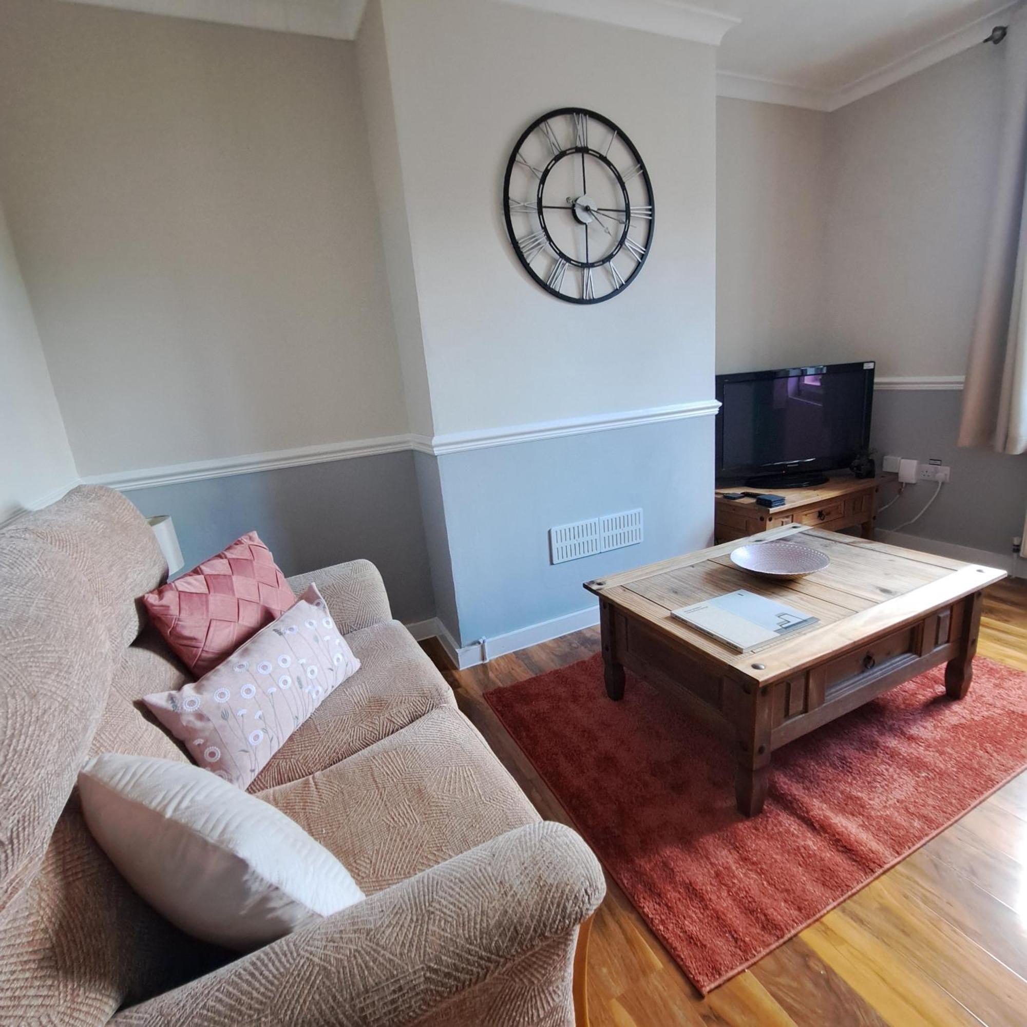 Generous 3 Bed In The Heart Of The Village Huntingdon Bagian luar foto